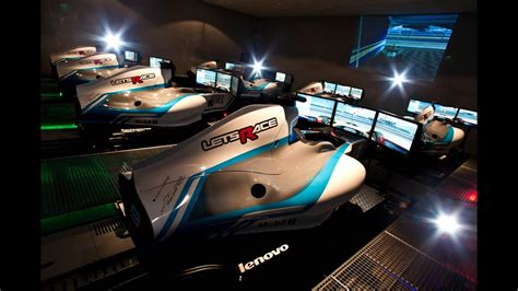  Umm...Ultimate Racing Simulator: あなたのレーシング魂を揺さぶるリアルな体験！